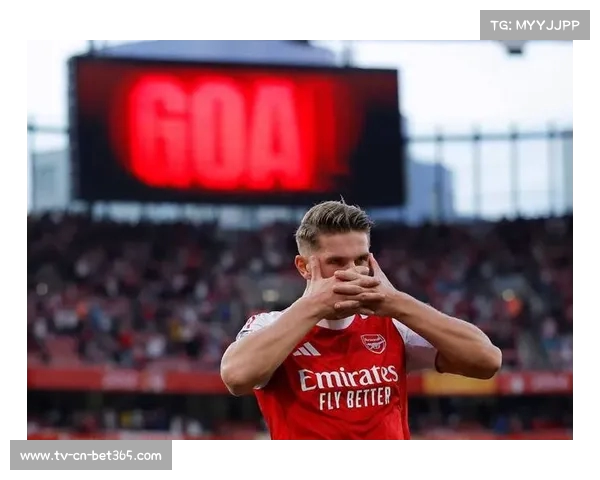 英格兰足球超级联赛：利兹联边锋哈里森突破传中造乌龙