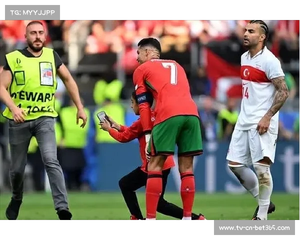 C罗首发对决爱尔兰，菲利克斯与佩佩助力葡萄牙冲击胜利(c罗打爱尔兰球员)