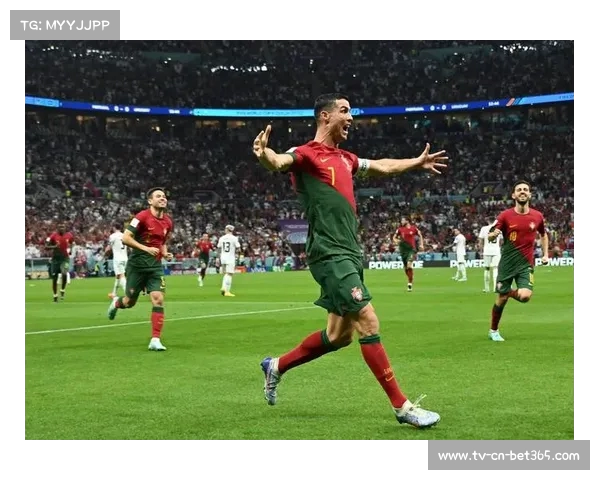 《科斯塔神奇表现拯救葡萄牙，C罗尽管年迈，依旧是球队宝贵资产》