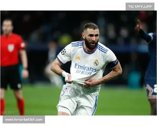 假期加练不停歇！本泽马社媒更新训练照，透露持续备战决心(本泽马吧)